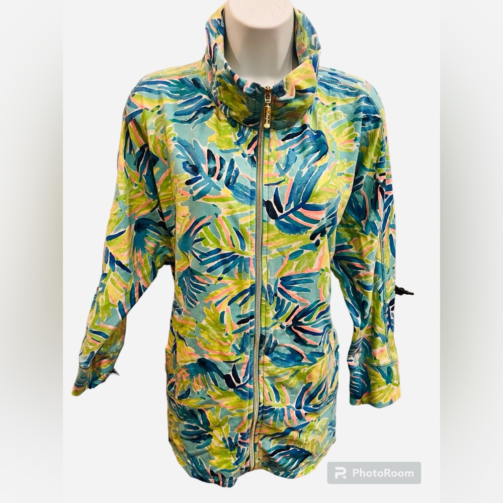 Lilly Pulitzer zip up jacket fits Large to XL